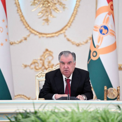 Рахмон Кытайга болгон сапарында 8 миллиард долларлык келишимге жетишти