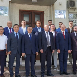 Минздрав КР встретился с делегацией кардиохирургов России