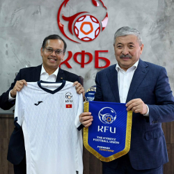КФБ президенти Адылбек Касымалиев ФИФА өкүлдөрү менен жолугушту