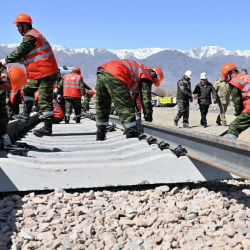 Кытай — Кыргызстан — Өзбекстан темир жолун курууда 214 турак үй бузулат
