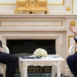 Путин Пашинян менен жакын арада жолукпайт