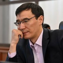 Ким Алиевди президент кылгысы келип чуу түшүп жатат?