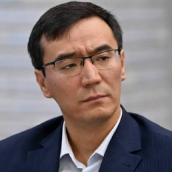 Кому выгодны разговоры о президентских амбициях Медера Алиева?