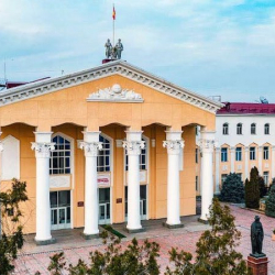 Мамлекеттик ЖОЖдордун ректорлору үчүн окумуштуулук наам милдеттүү талап болбой калды