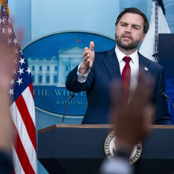Вэнс заявил о намерении США добиваться сделки с Ираном