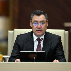 Президент: Кытай – Кыргызстан – Өзбекстан темир жолу Евразиянын заманбап транспорттук архитектурасынын ажырагыс бөлүгү болот