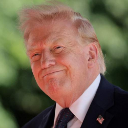 ФИФА разрешила Трампу вручить кубок ЧМ по футболу победившей команде