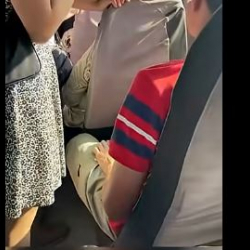 ВИДЕО - Маршруткада интимдик видео тарткысы келген жаран изделүүдө