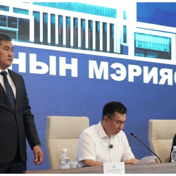 Манас шаарынын жаңы мэри тааныштырылды