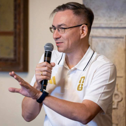 Кыргызстандык адис Павел Лузанов дүйнөлүк чемпионатта иш алып барууда