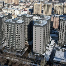 Бишкекте турак жайларды жаңылоо жана көрктөндүрүү иштери күчөтүлдү