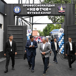 В Шамалды-Сае открыли стадион и выделили 1 млн сомов футбольному клубу