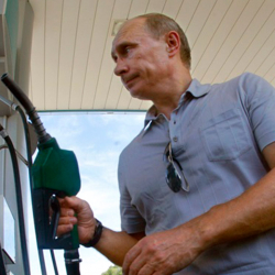 Путин Орусияда күйүүчү май тартыштыгы бар экенин билдирди