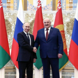 Путин Лукашенкону Көз карандысыздык күнү менен куттуктады