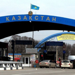 Казахстан вводит плату за выезд для иностранных граждан