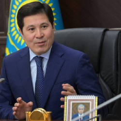 Казакстан Кыргызстандагы элчисин алмаштырды