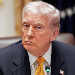 Трамп: Иран менен макулдашууга жетишүү дагы эле мүмкүн