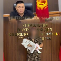 ВИДЕО - Милиция проверяет данные об удержании 17-летней девушки и изъятии у нее ребенка