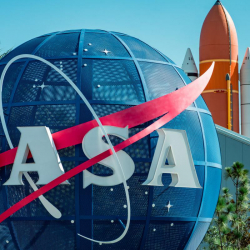 NASA Ай менен Марсты өздөштүрүүгө даярдыкты күчөтүүдө