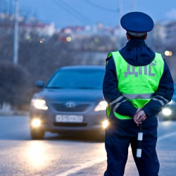 Чолпон-Атада жол коопсуздугун камсыздоо боюнча күчөтүлгөн рейддер өтүүдө