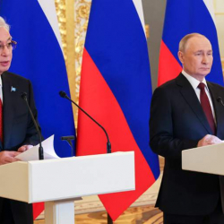 Путин и Токаев обсудят взаимодействие РФ и Казахстана в ходе встречи в Омске