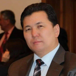 Шайирбек Сулайманов освобожден от должности директора Центра охраны материнства и детства