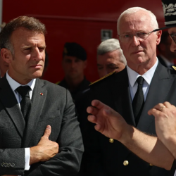 Макрон: Франциядагы өрттөр Экинчи дүйнөлүк согуштан берки эң ири кырсыктардын бири