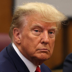 Трамп: Иран умолял США не наносить удар