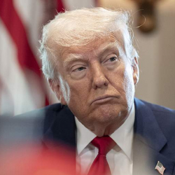 Трамп пригрозил тюрьмой за публикации о сокращении запасов ракет у США