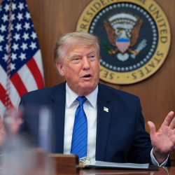 Трамп: Жылдын соңунда өлүм, жокчулук, тозоктогудай жашоо болот