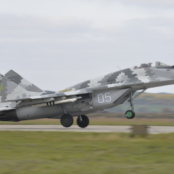 Одессада Украинанын «МиГ-29» истребители кыйрап түштү