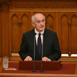 Венгрияда жаңы президент шайланды