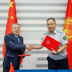 Кыргызстан менен Кытай өткөрмө пункттарын башкаруу боюнча кызматташууну күчөтөт