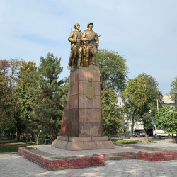 Бишкектеги Жаштар гвардиясы бульвары Иманалы Айдарбековдун атына өзгөртүлдү