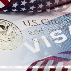 США приостановили прием заявлений на иммиграционные визы по всему миру