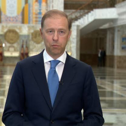 Мантуров передал Лукашенко привет от Путина и Мишустина