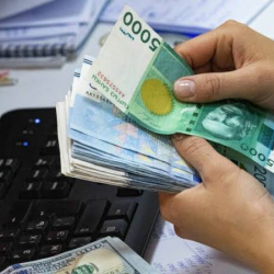 Айыл өкмөттөрү жана мэриялардын кызматкерлеринин айлыгы 50%га жогорулады