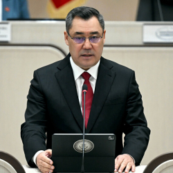 Жапаров призвал кыргызстанцев не допускать раскола общества