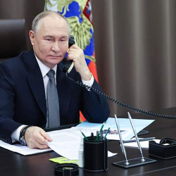 Путин обсуждал с Трампом трехсторонний саммит России, США и Китая