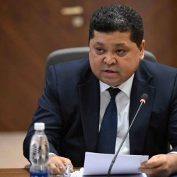 БШК: Садыр Жапаров президенттик шайлоодо кызматын тапшырбай талапкер боло алат