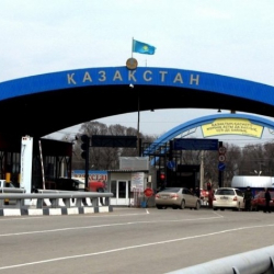 КР жарандары үчүн Казакстанга кирүүдө QazETA колдонуу азырынча милдеттүү эмес