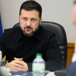 Зеленский өтпөй калам деп президенттик шайлоо өткөрүүдөн коркуп жатат