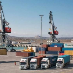 Түркмөнстан транзиттик жүк үчүн Казакстан менен атаандашууда