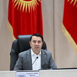 Марлен Маматалиев аялдардын лидерлигин өнүктүрүү боюнча улуттук диалогго катышты
