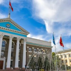 Мэрия Бишкека досрочно расторгла договор аренды комплекса Планетария