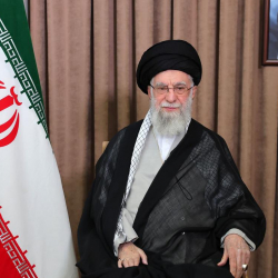 Ирандын жогорку лидери Хаменеи башкалка издеп жашырынды