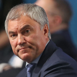 Володин Украинадагы бийликтин алмашуусунун артында турган өлкөлөрдү атады