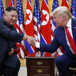 Трамп ноябрда Ким Чен Ын менен жолугушуусу мүмкүн