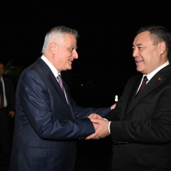 Президент Жапаров Арменияга расмий сапар менен барды