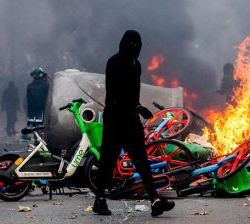 Власти Франции ожидают до 500 тыс. участников протестов 24 октября